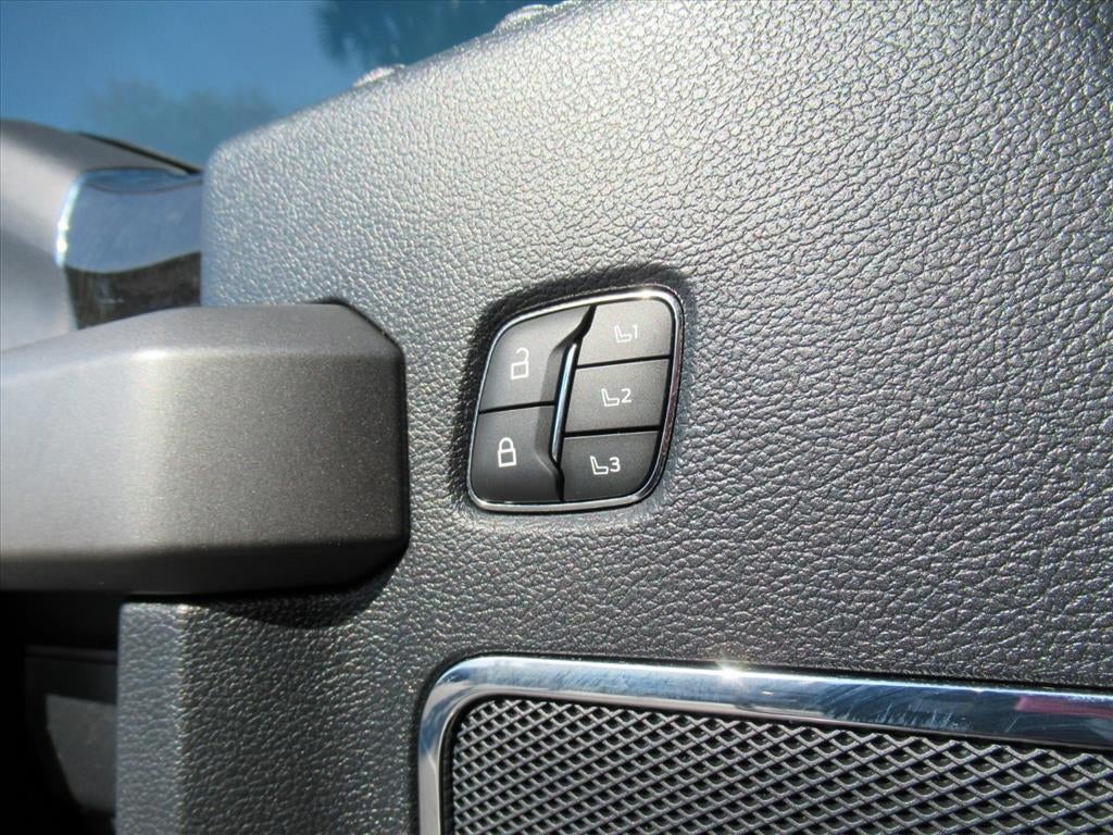 2022 Ford Super Duty F-350 SRW Platinum