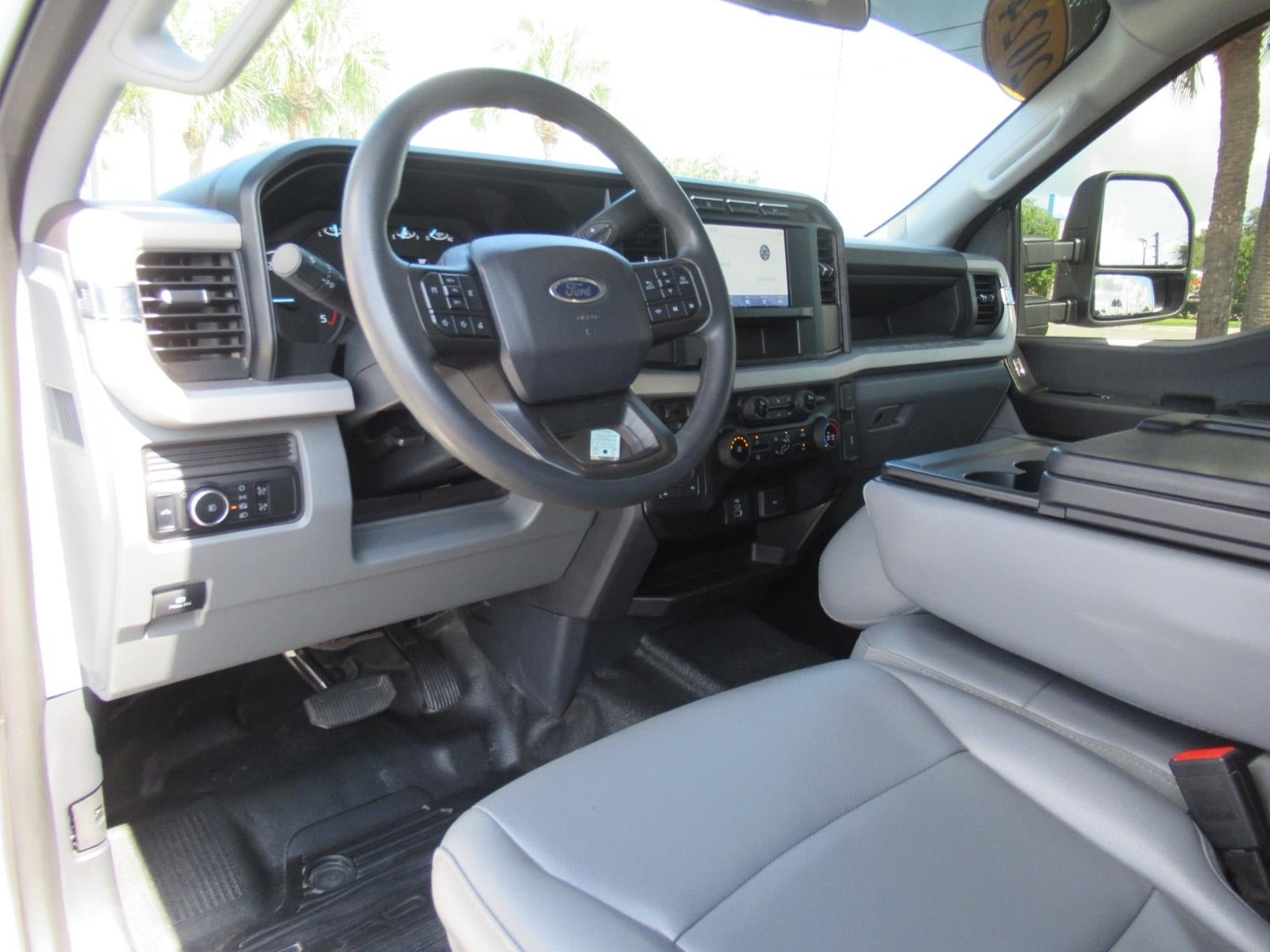 2024 Ford Super Duty F-350 SRW XL