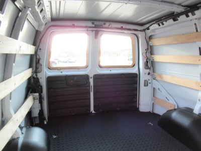 2025 Chevrolet Express Cargo WT