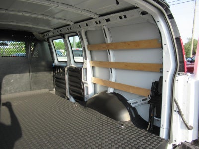 2025 Chevrolet Express Cargo WT