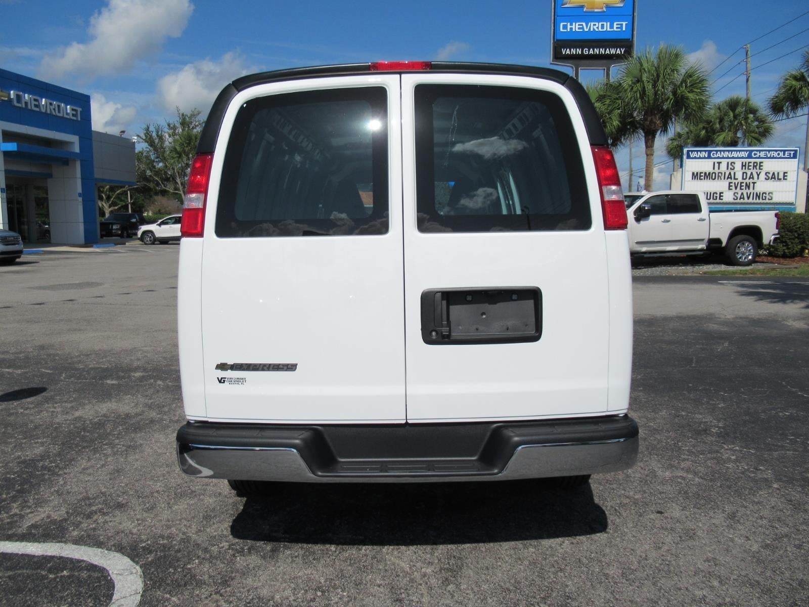 2026 Chevrolet Express Cargo WT