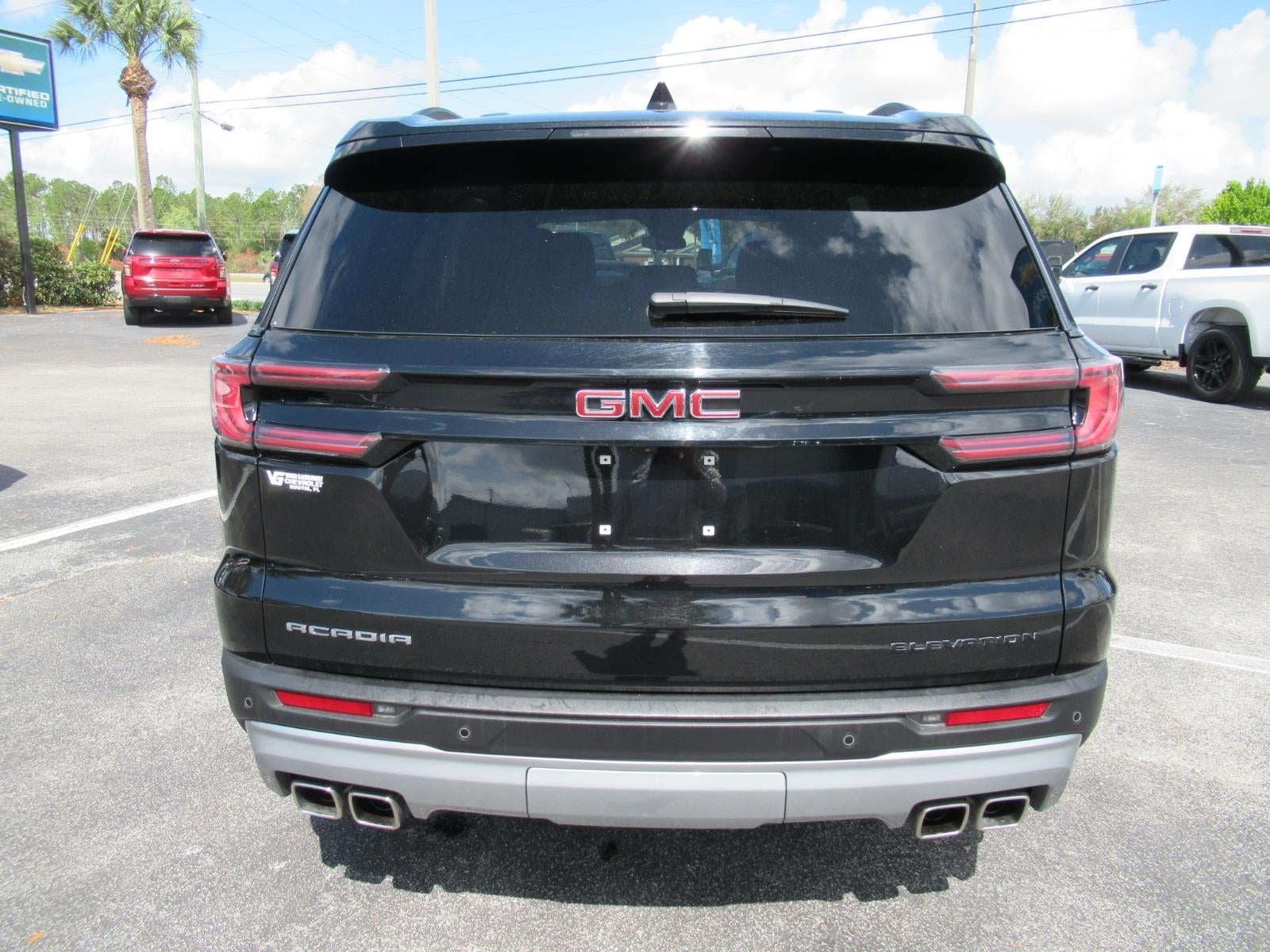 2025 GMC Acadia Elevation