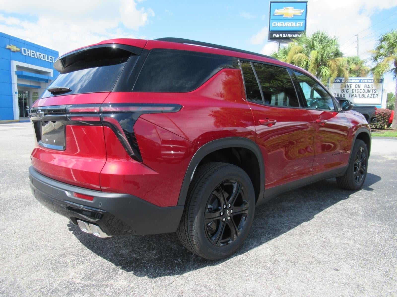 2027 Chevrolet Traverse LT