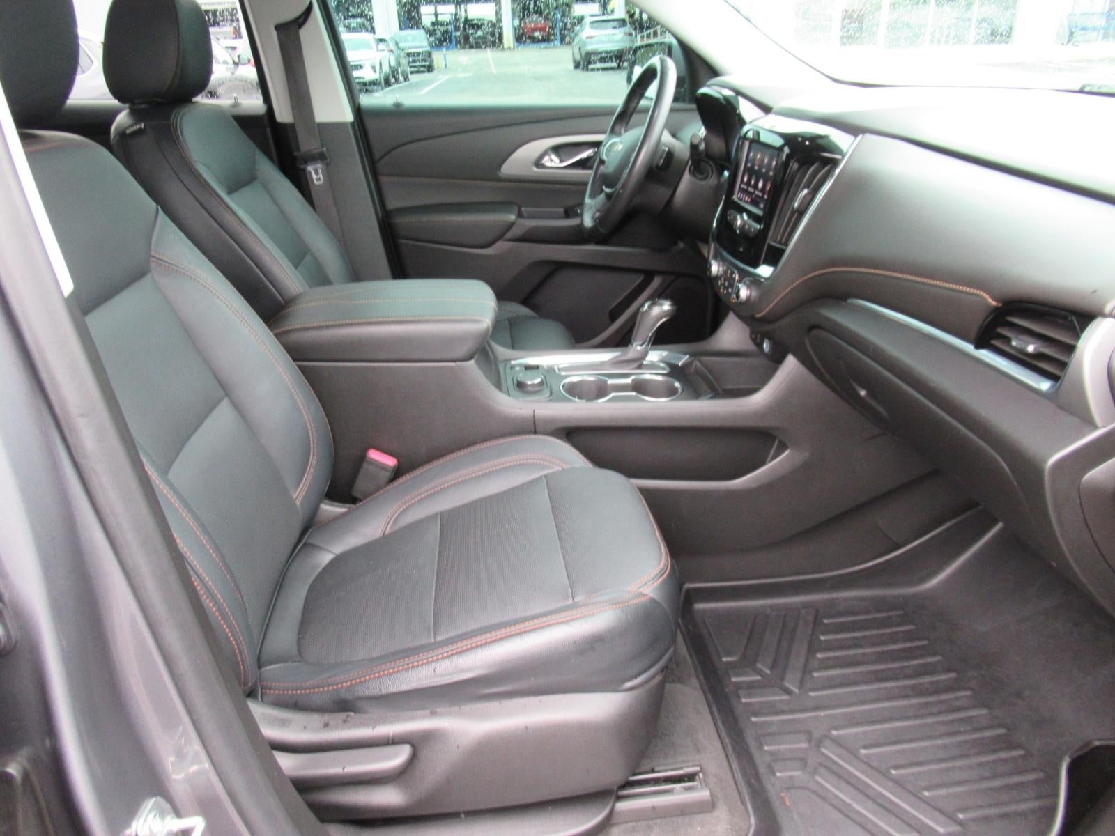2020 Chevrolet Traverse LT Cloth