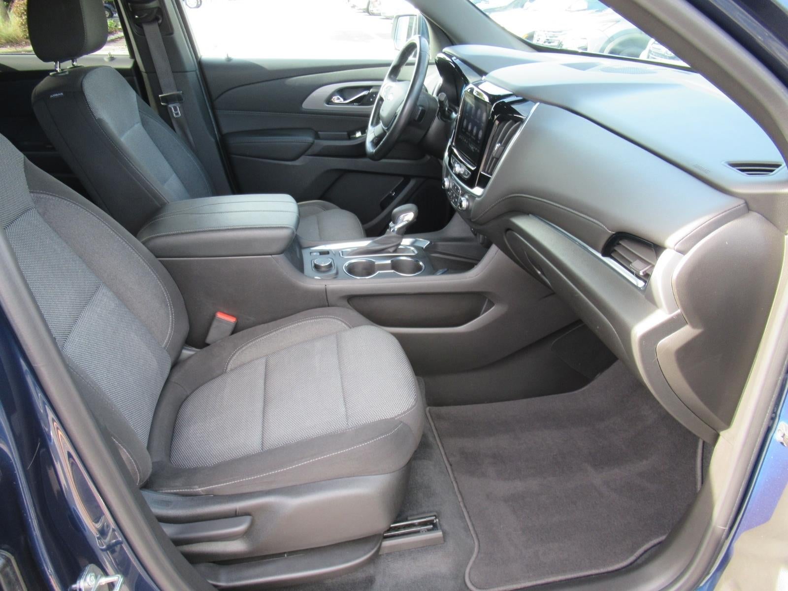 2022 Chevrolet Traverse LT Cloth