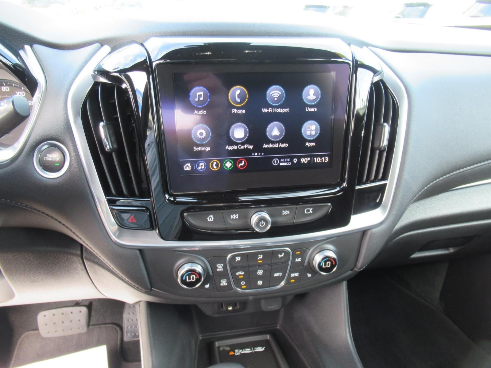 2022 Chevrolet Traverse LT Cloth