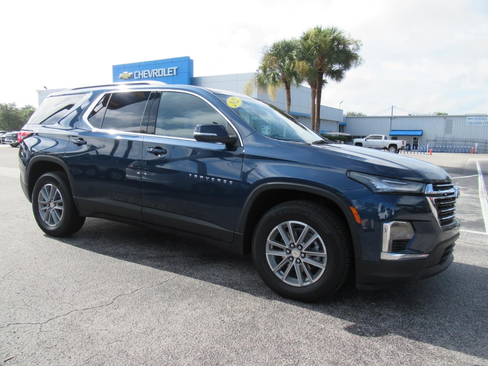 2022 Chevrolet Traverse LT Cloth