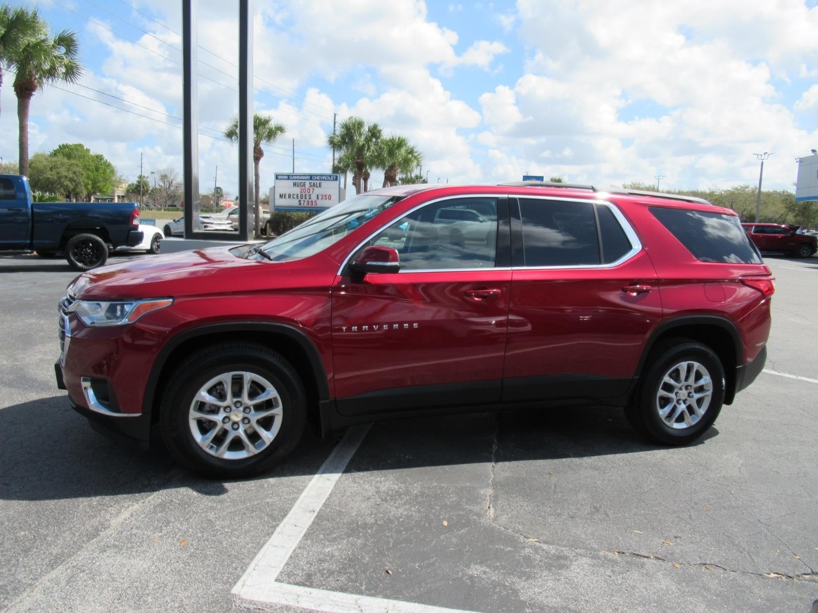 2021 Chevrolet Traverse LT Leather