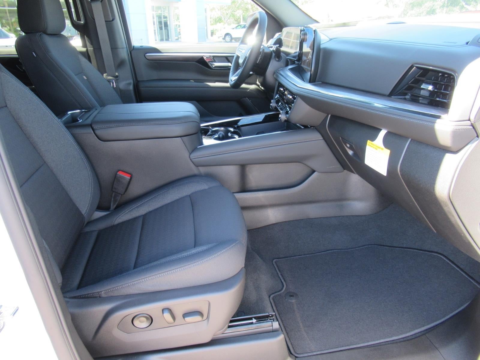 2027 Chevrolet Suburban LS