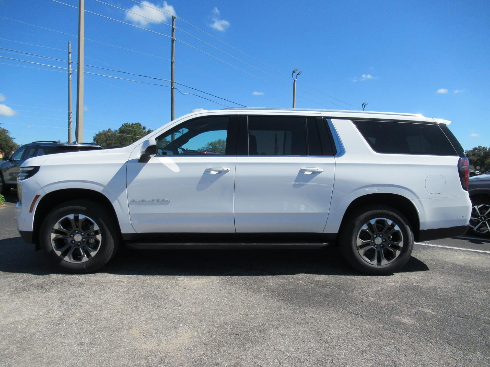 2027 Chevrolet Suburban LS