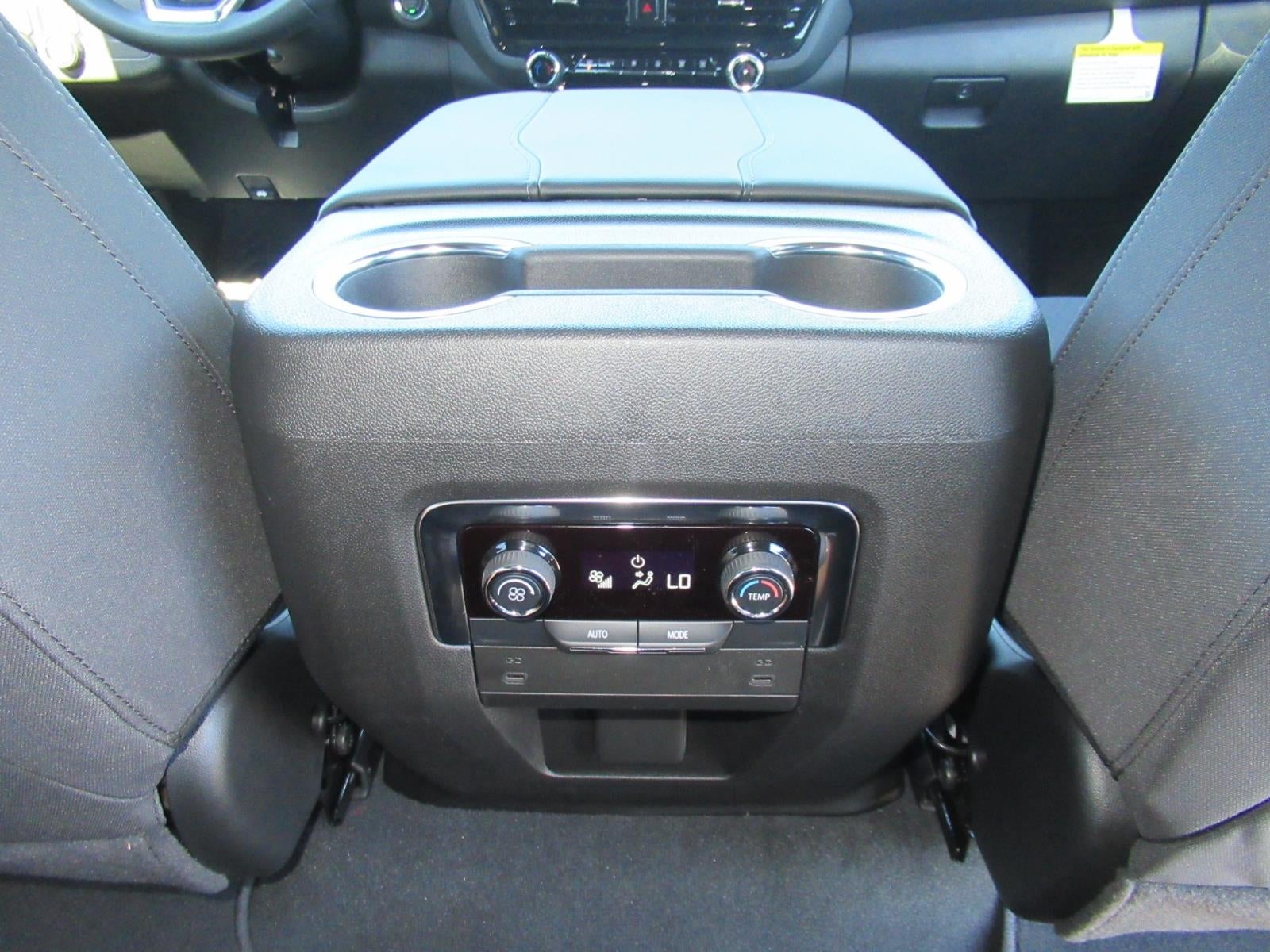 2027 Chevrolet Suburban LS