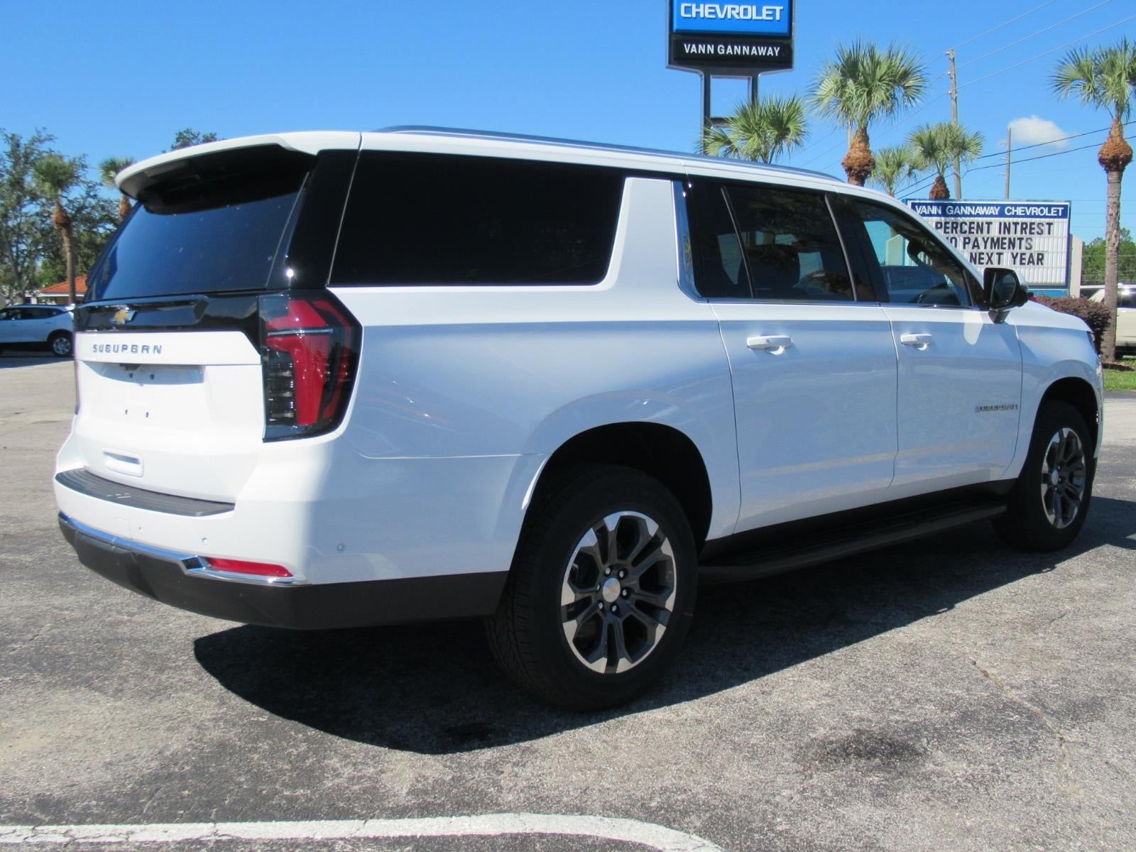 2027 Chevrolet Suburban LS