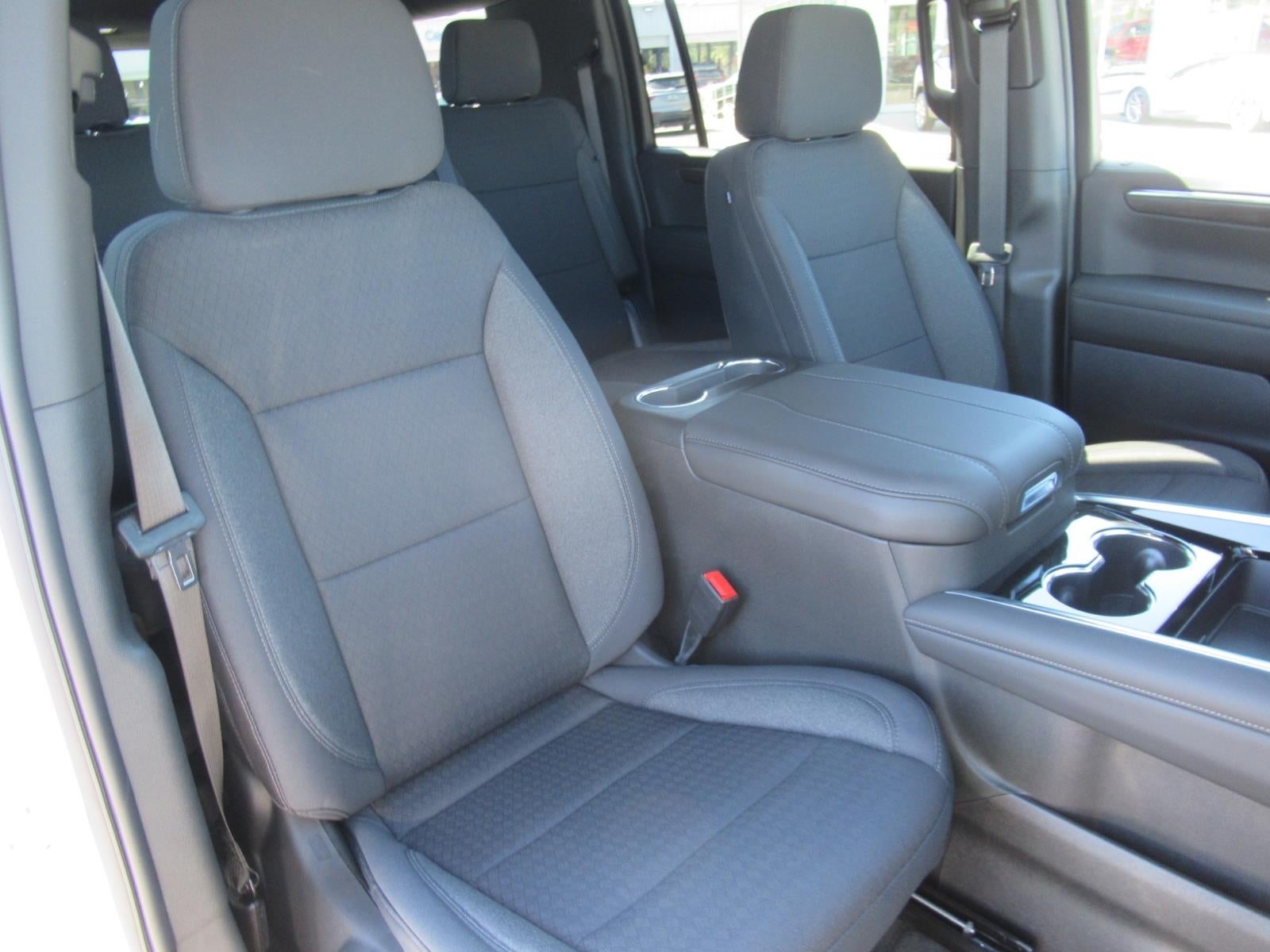 2027 Chevrolet Suburban LS