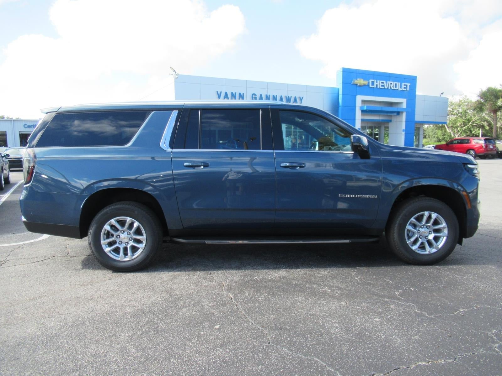 2026 Chevrolet Suburban LT