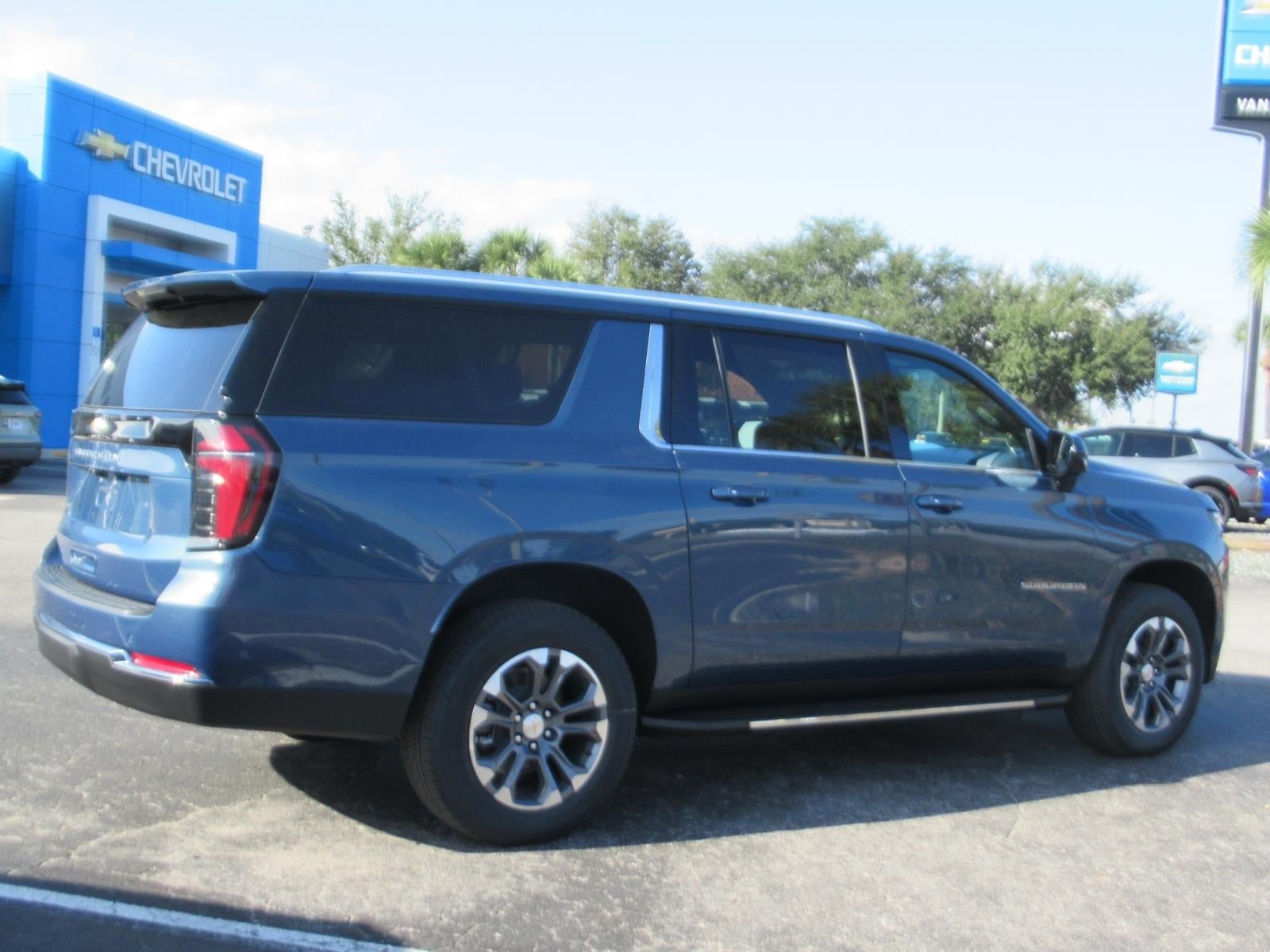 2026 Chevrolet Suburban LS