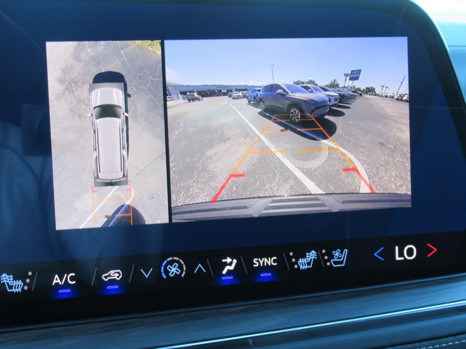 2027 Chevrolet Suburban Premier - Photo 31
