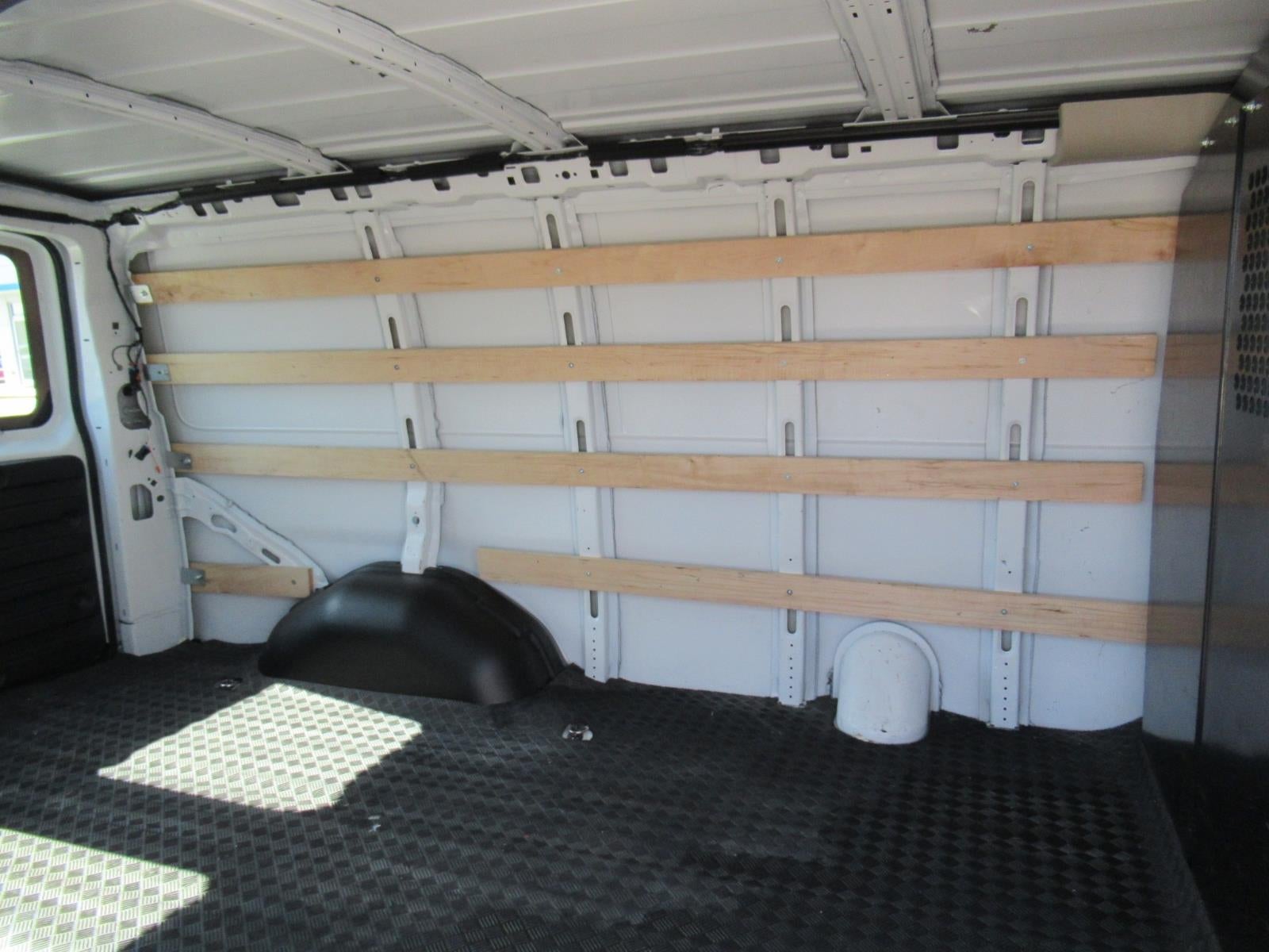 2025 GMC Savana Cargo Work Van