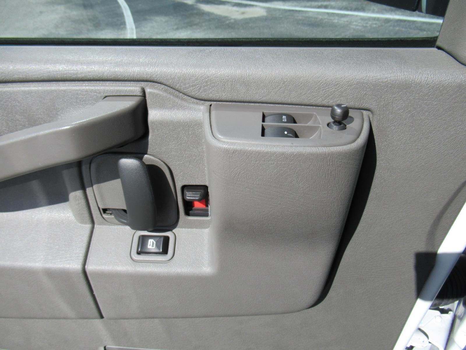 2025 GMC Savana Cargo Work Van