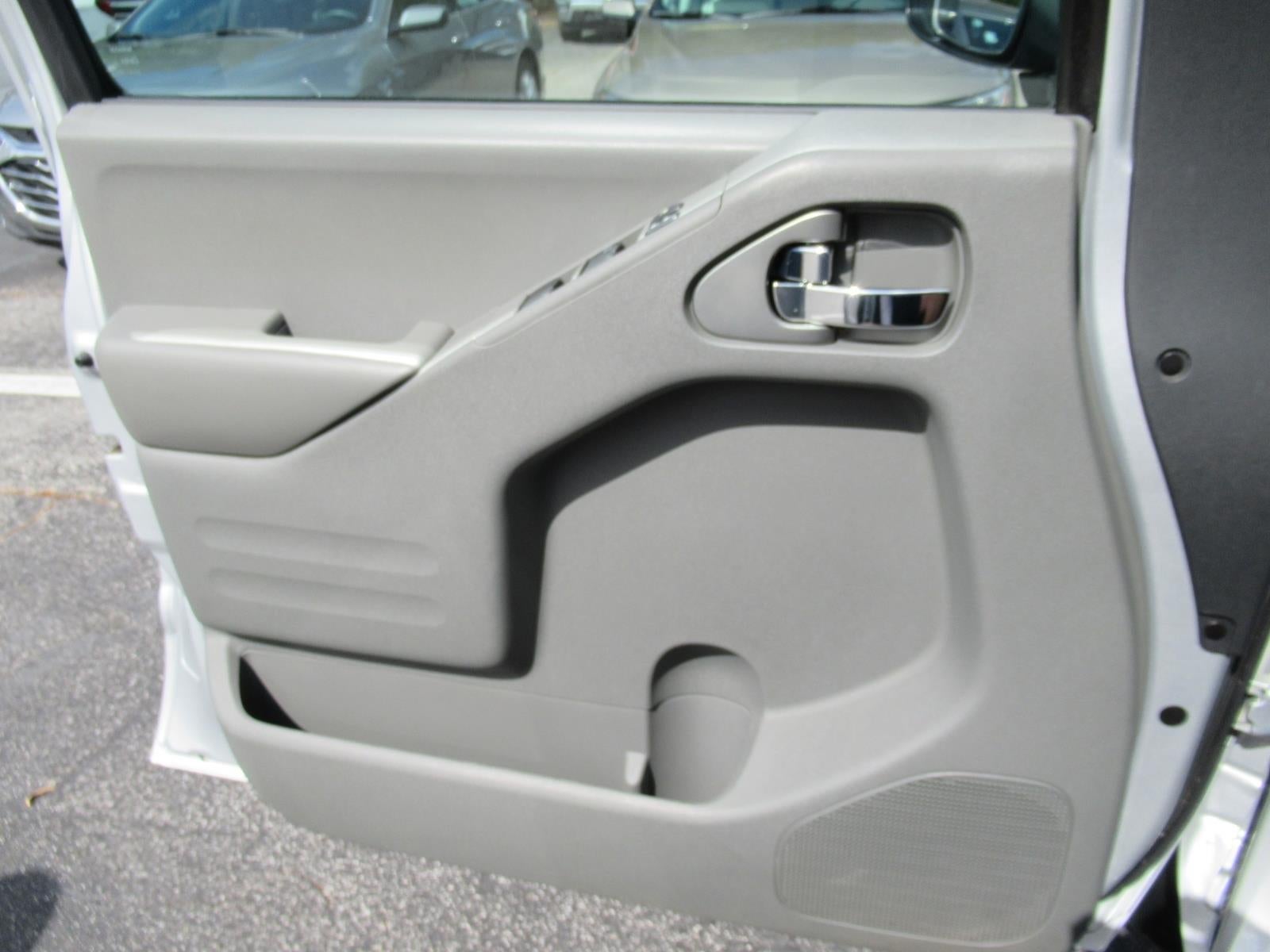 2021 Nissan Frontier SV