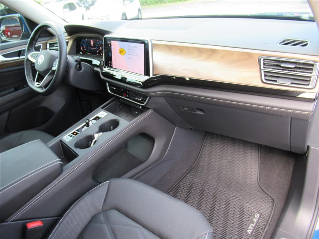 2025 Volkswagen Atlas 2.0T SE