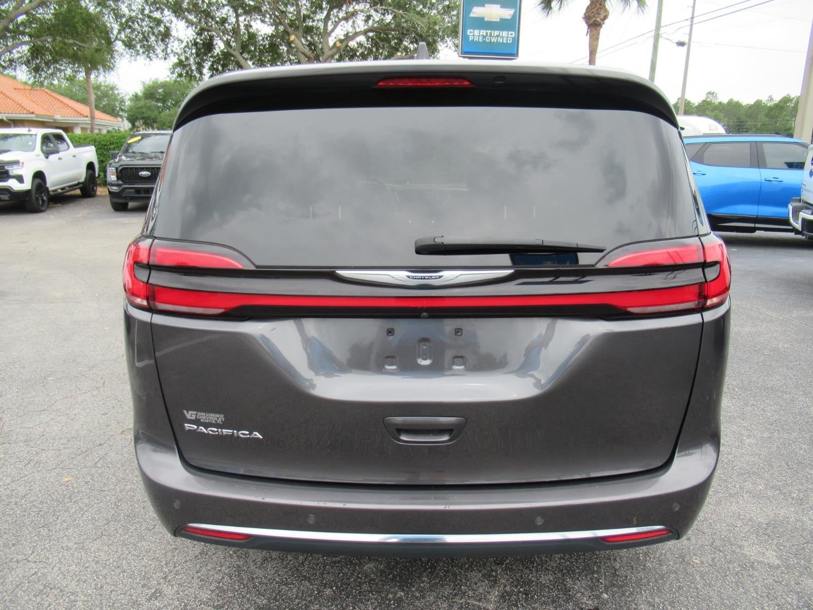 2023 Chrysler Pacifica Touring L
