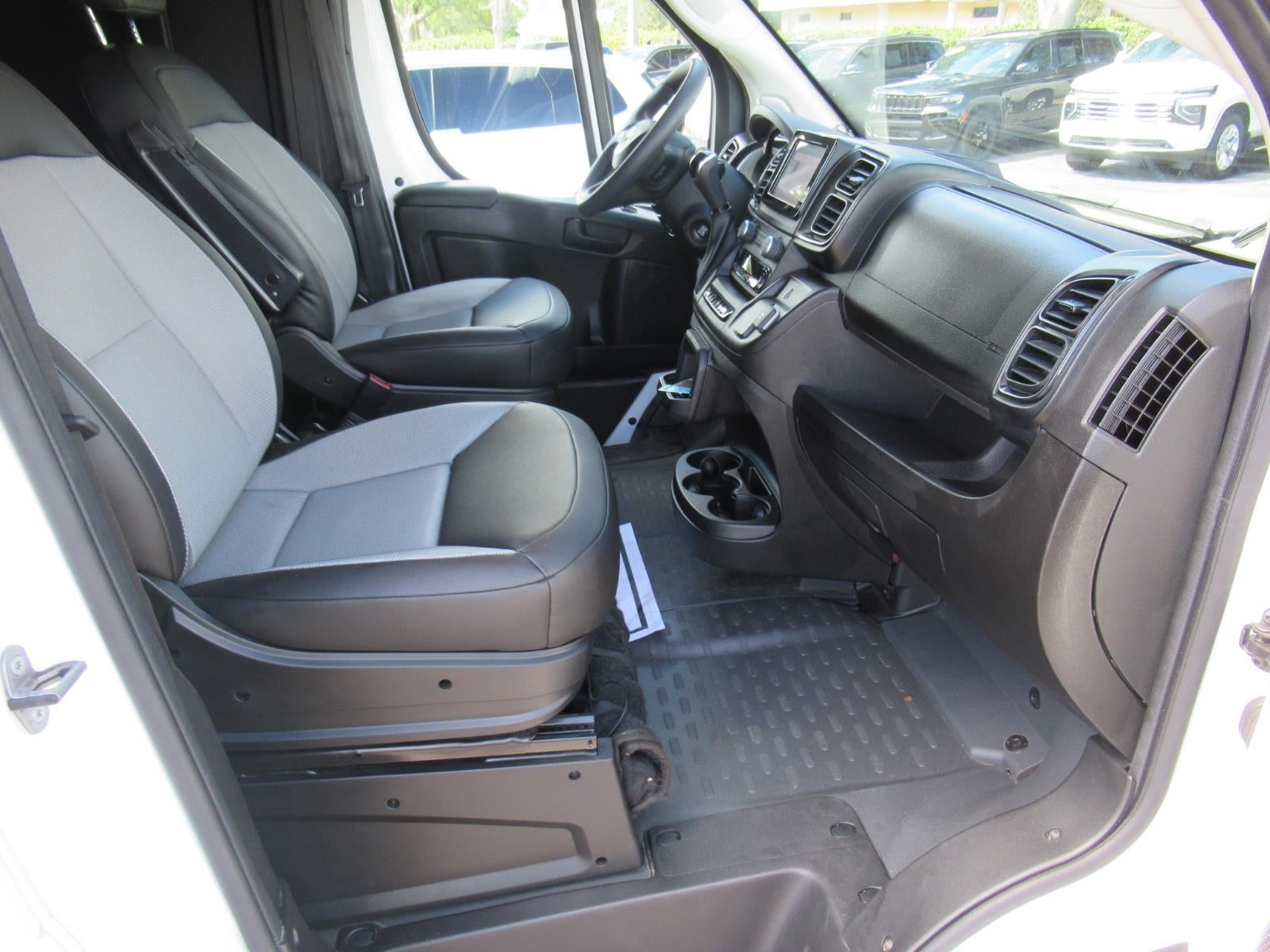 2026 RAM ProMaster Cargo Van Tradesman