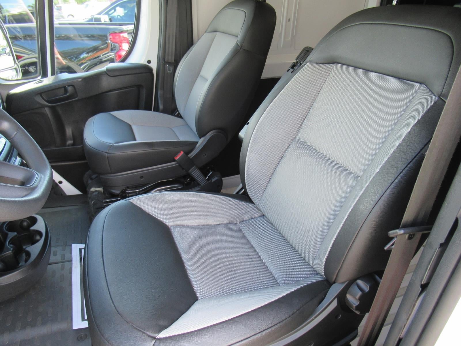 2026 RAM ProMaster Cargo Van Tradesman