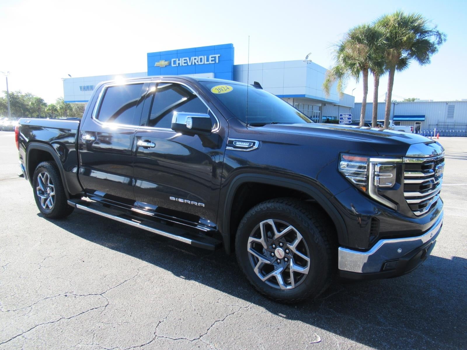 2024 GMC Sierra 1500 SLT