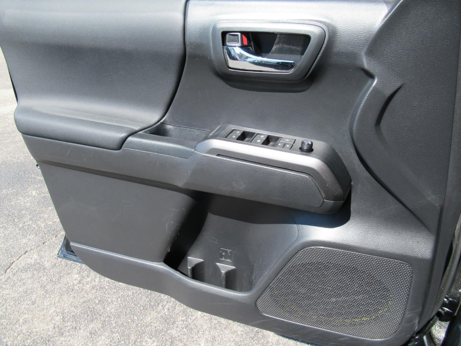 2022 Toyota Tacoma 2WD SR5