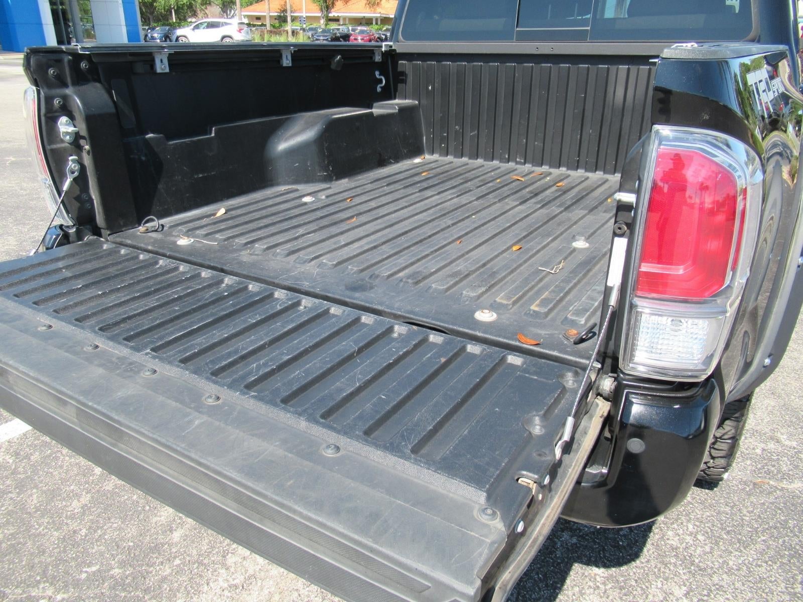 2022 Toyota Tacoma 2WD SR5