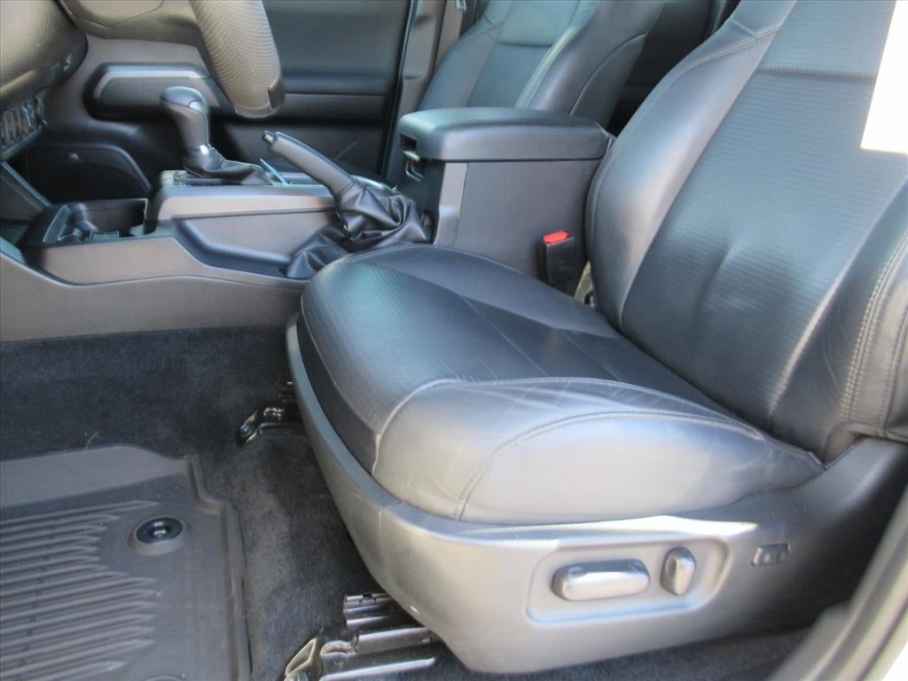 2022 Toyota Tacoma 4WD SR