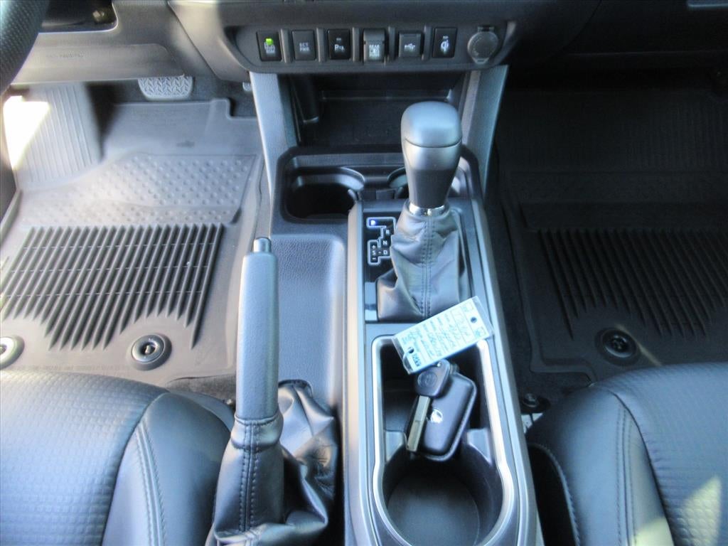 2022 Toyota Tacoma 4WD SR