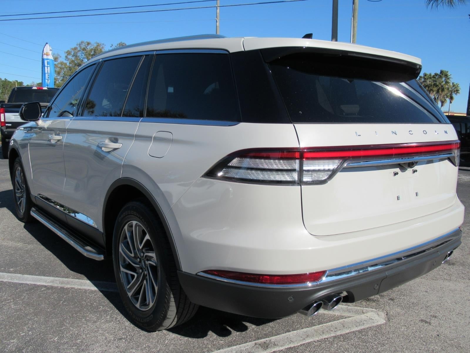 2023 Lincoln Aviator Standard
