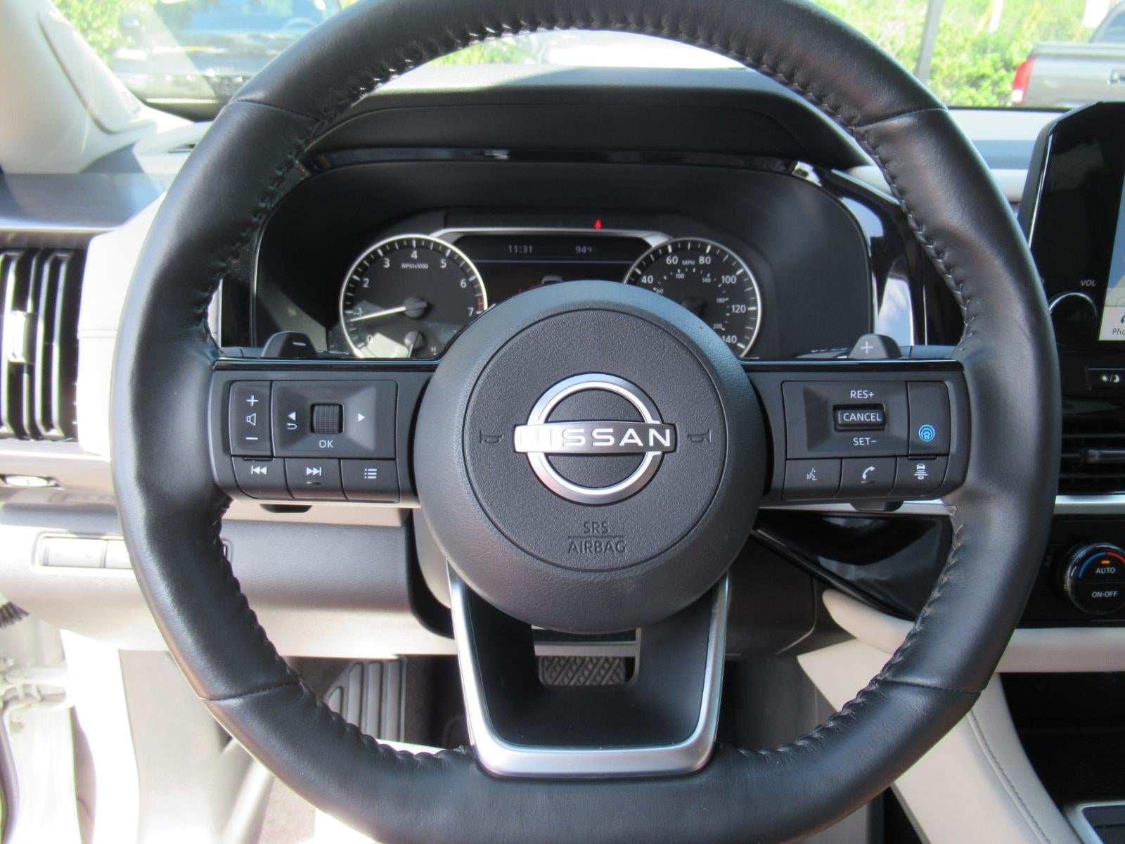 2024 Nissan Pathfinder SL