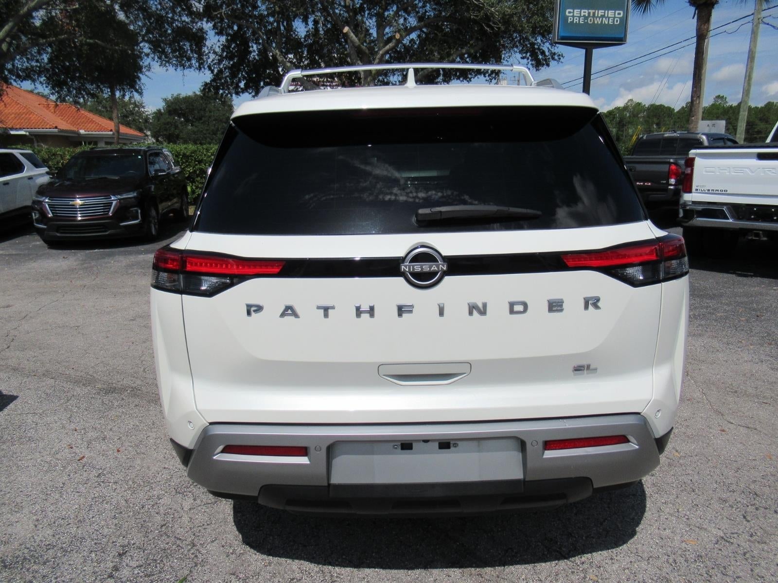 2024 Nissan Pathfinder SL