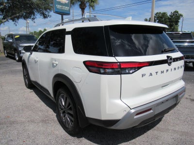 2024 Nissan Pathfinder SL