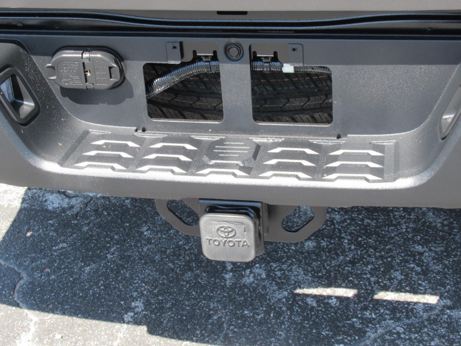 2016 Toyota Tacoma SR