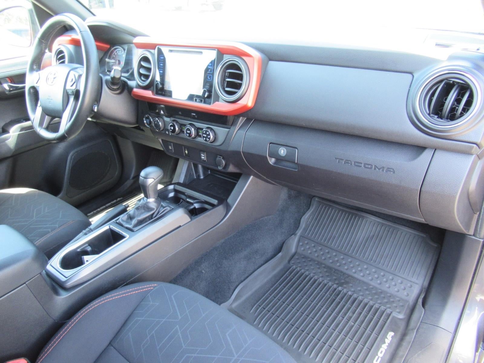2016 Toyota Tacoma SR