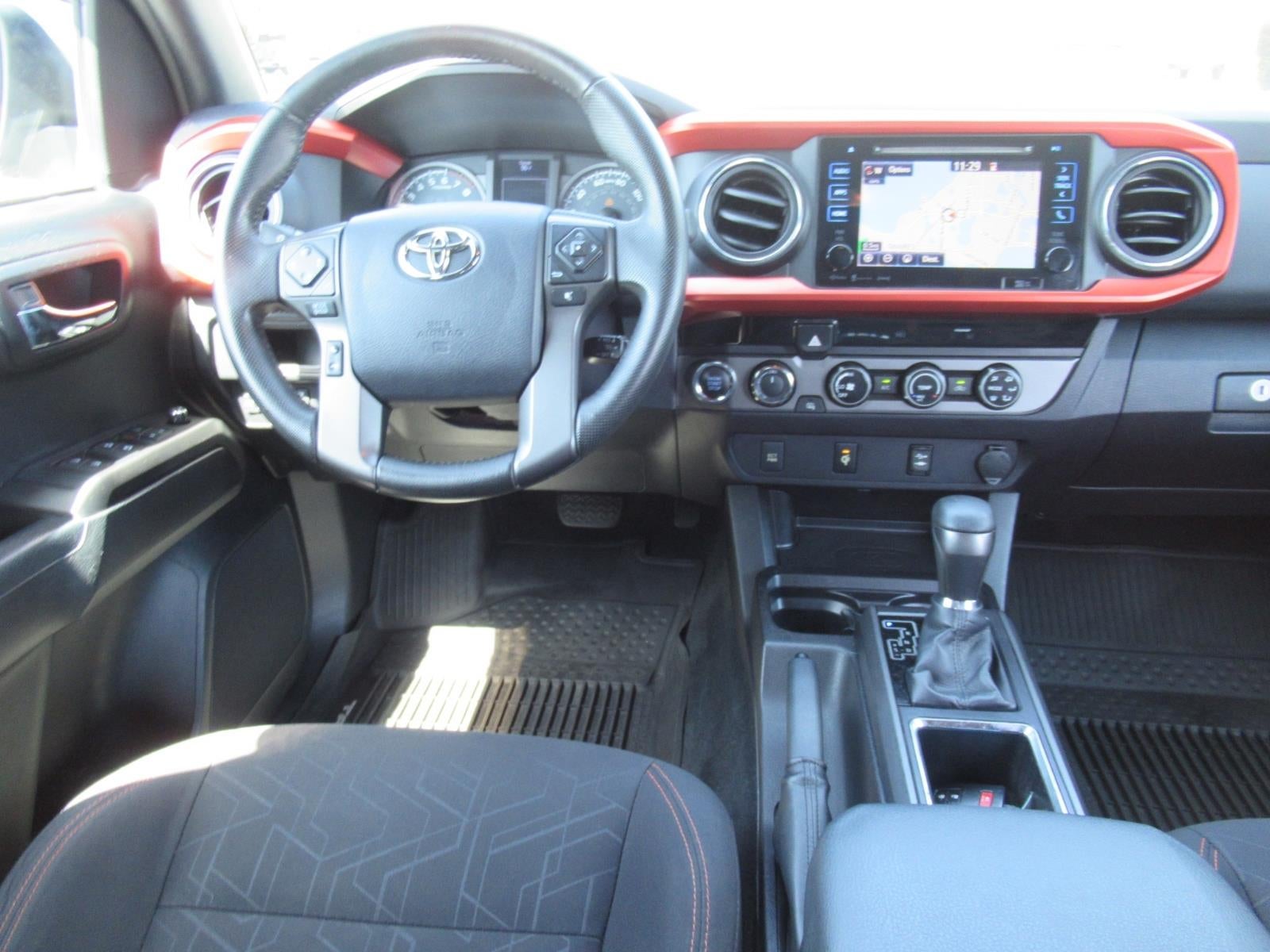 2016 Toyota Tacoma SR
