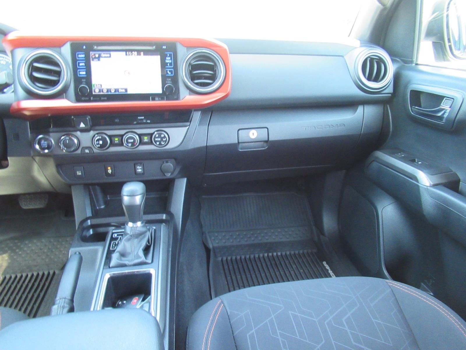 2016 Toyota Tacoma SR