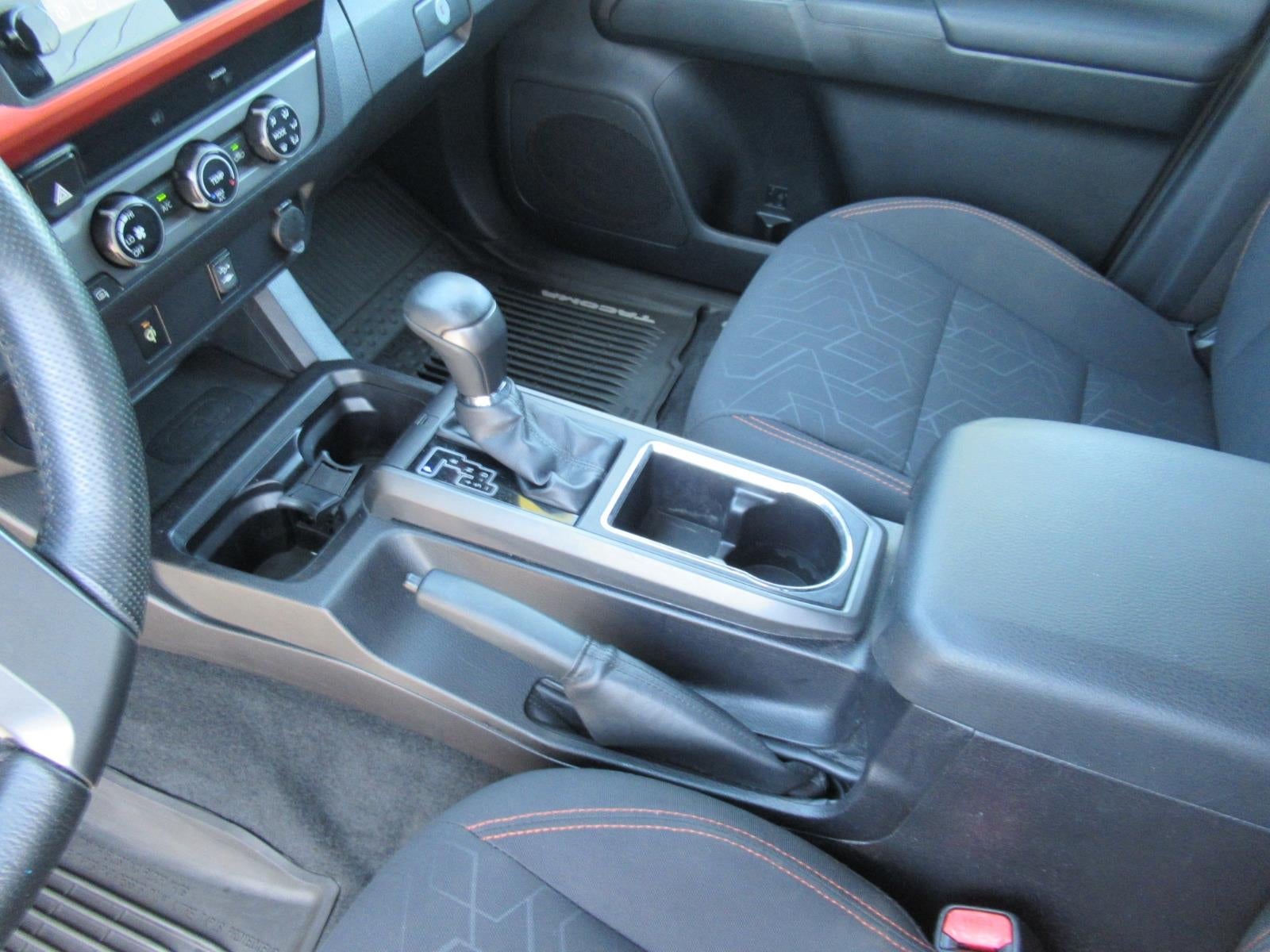 2016 Toyota Tacoma SR