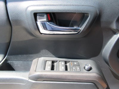 2016 Toyota Tacoma SR