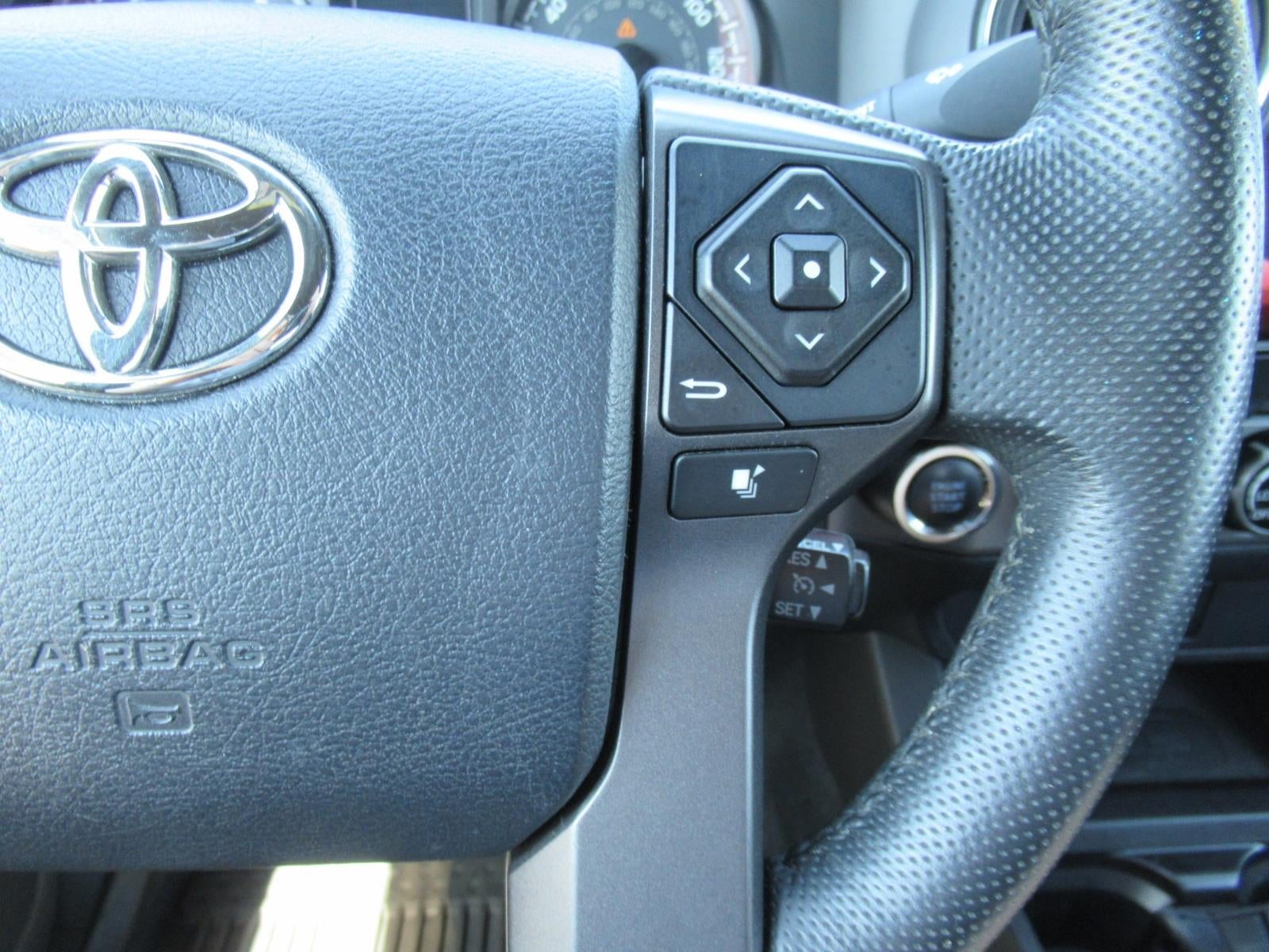 2016 Toyota Tacoma SR