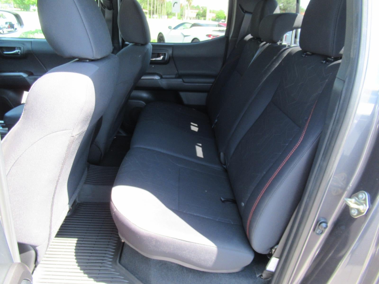 2016 Toyota Tacoma SR