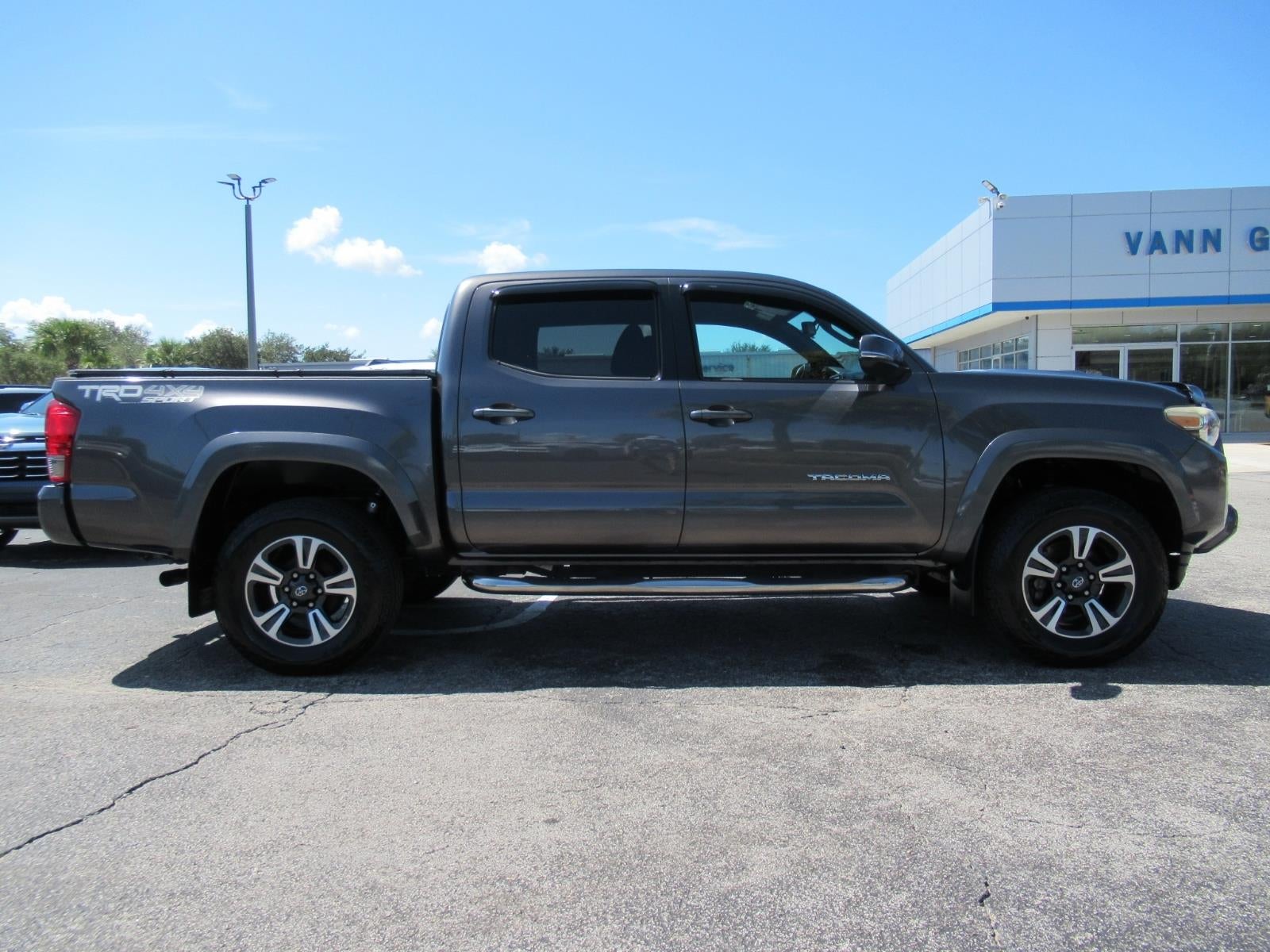 2016 Toyota Tacoma SR
