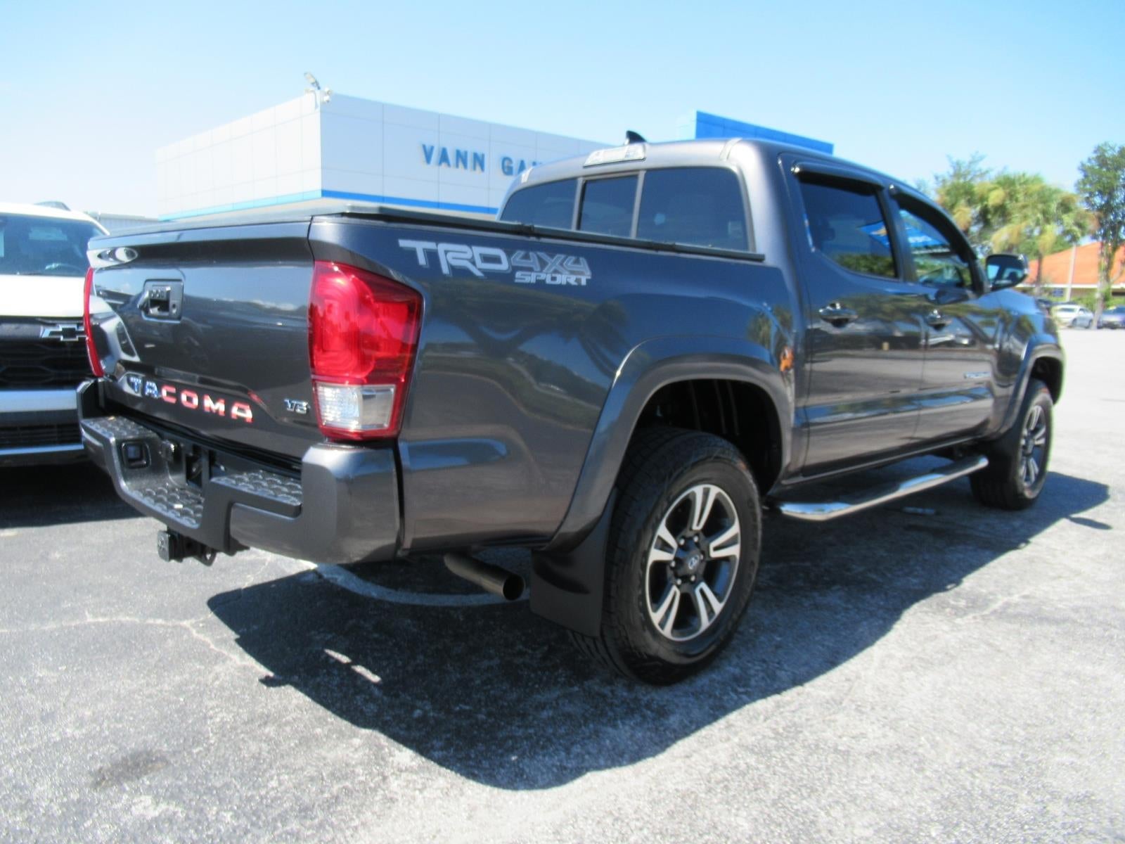 2016 Toyota Tacoma SR