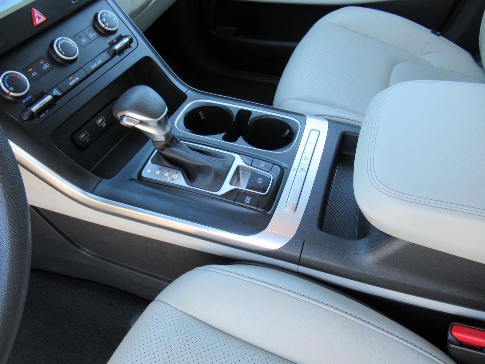 2022 Kia Carnival LX