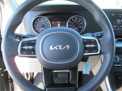 2022 Kia Carnival LX