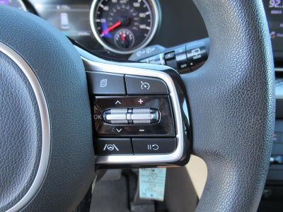2022 Kia Carnival LX