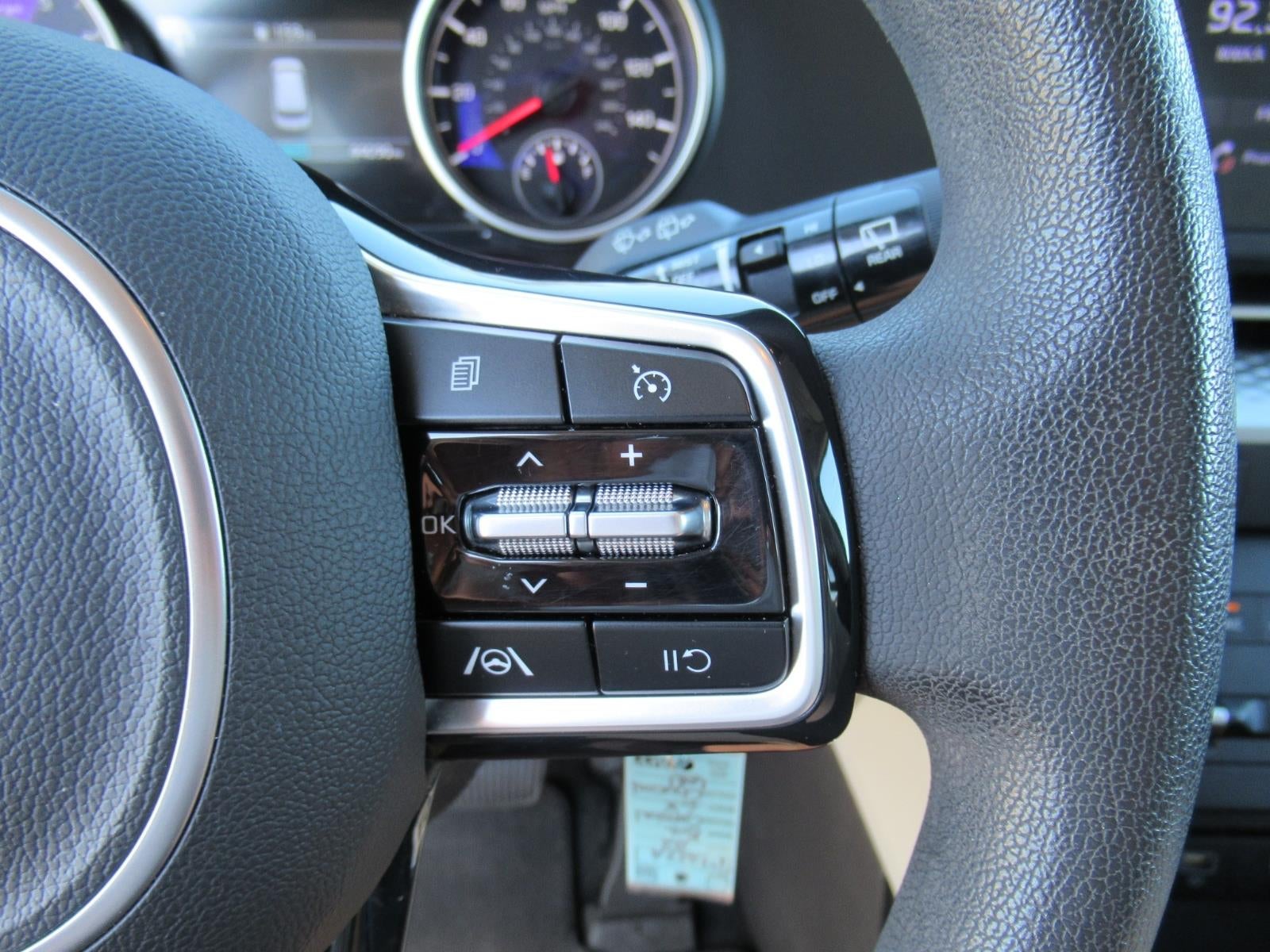2022 Kia Carnival LX